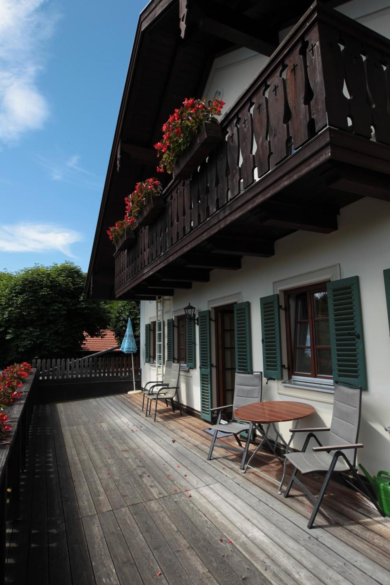 Landgasthof Drei Rosen Bernried am Starnberger See Exterior photo